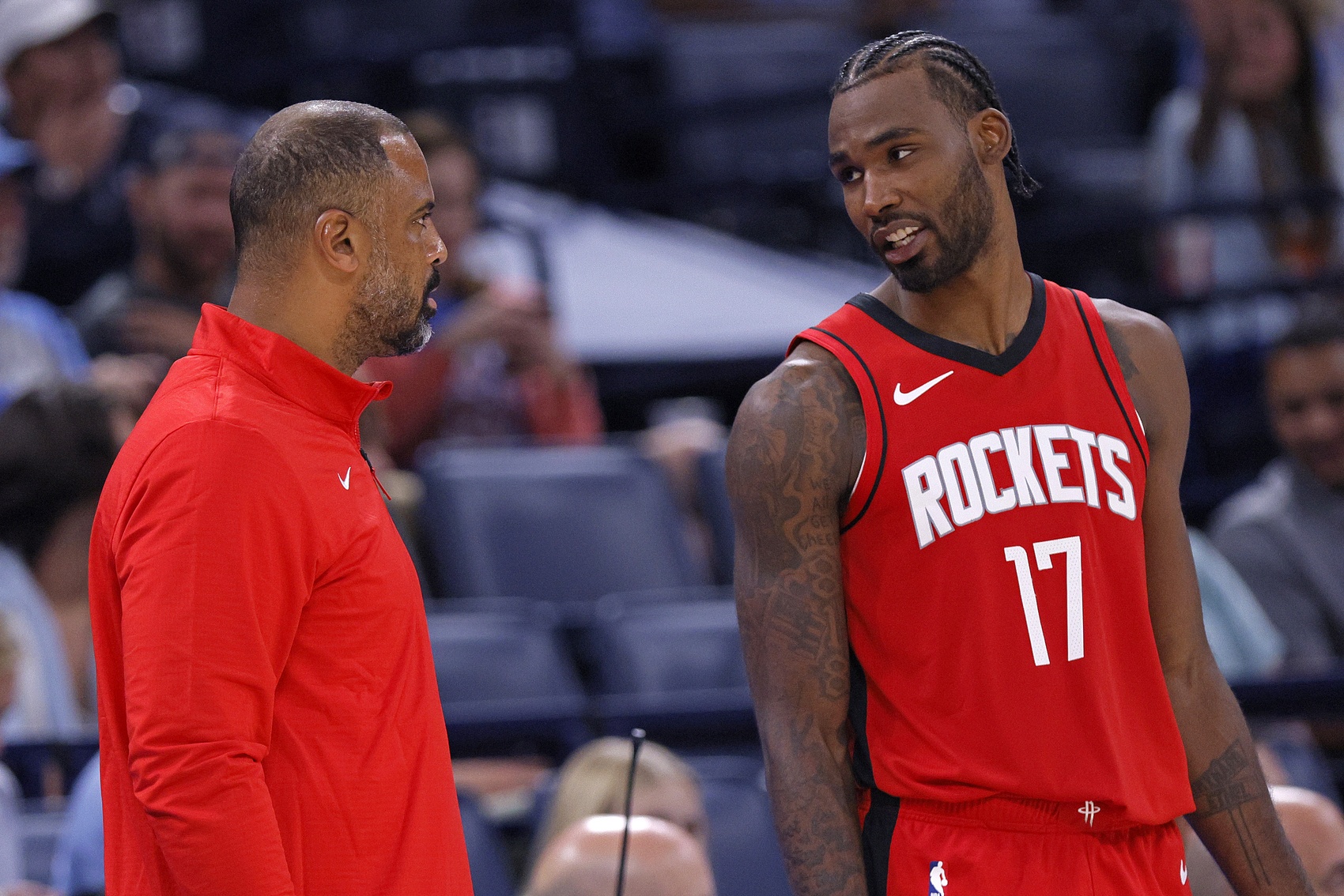 烏度卡:對伊森是否出戰(zhàn)背靠背要謹(jǐn)慎一些 我們力求明智行事