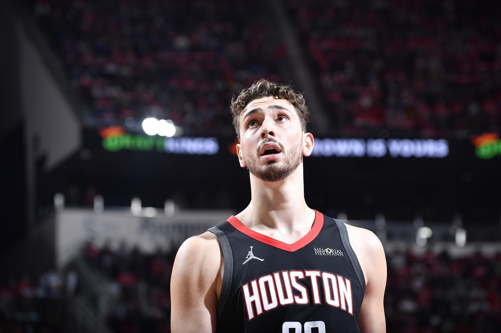 申京:我的背部今天早上感覺還不太舒服 后來情況好轉(zhuǎn)了